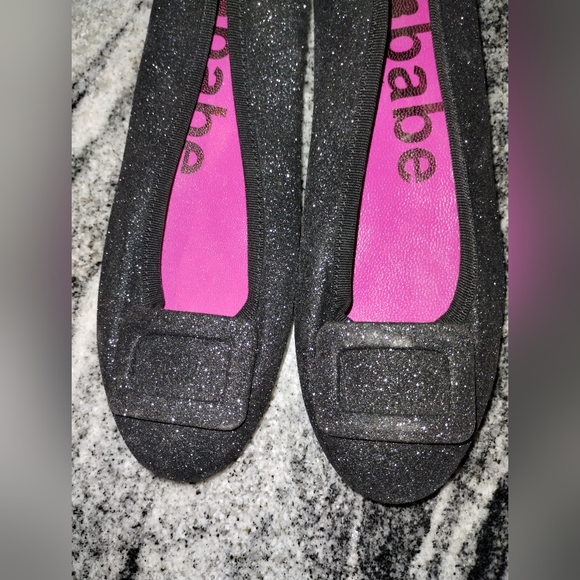 le babe black shimmery flats size 9 leather buckle detail - Picture 3 of 8